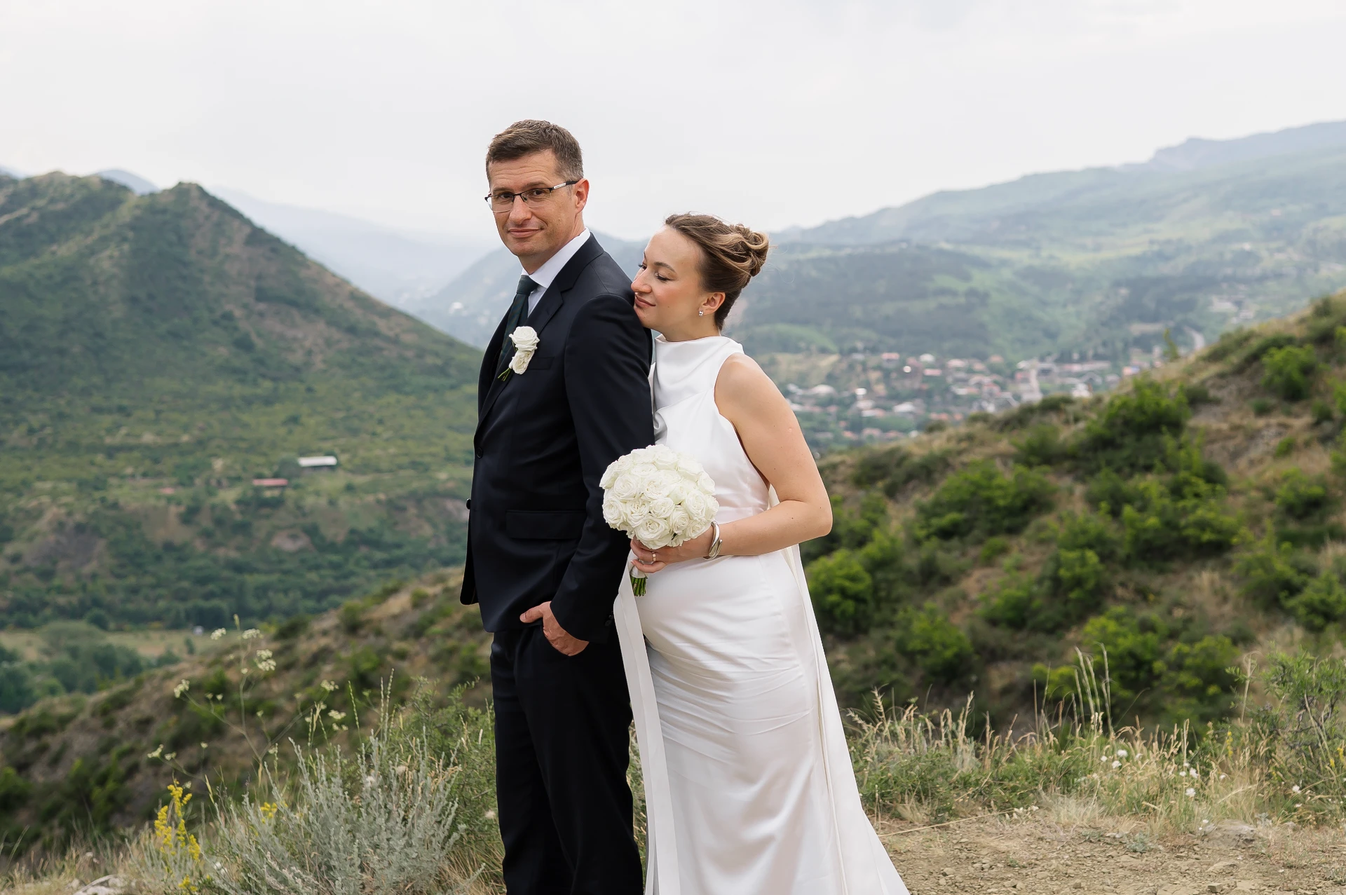Свадьба в Гудаури с видом на горы