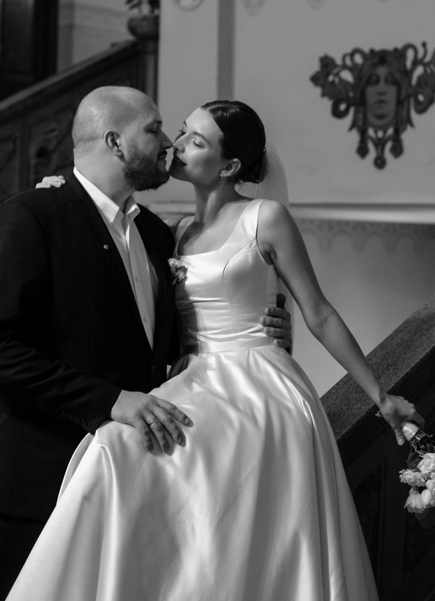 Романтическая регистрация брака в Старом Тбилиси с видом на исторический центр