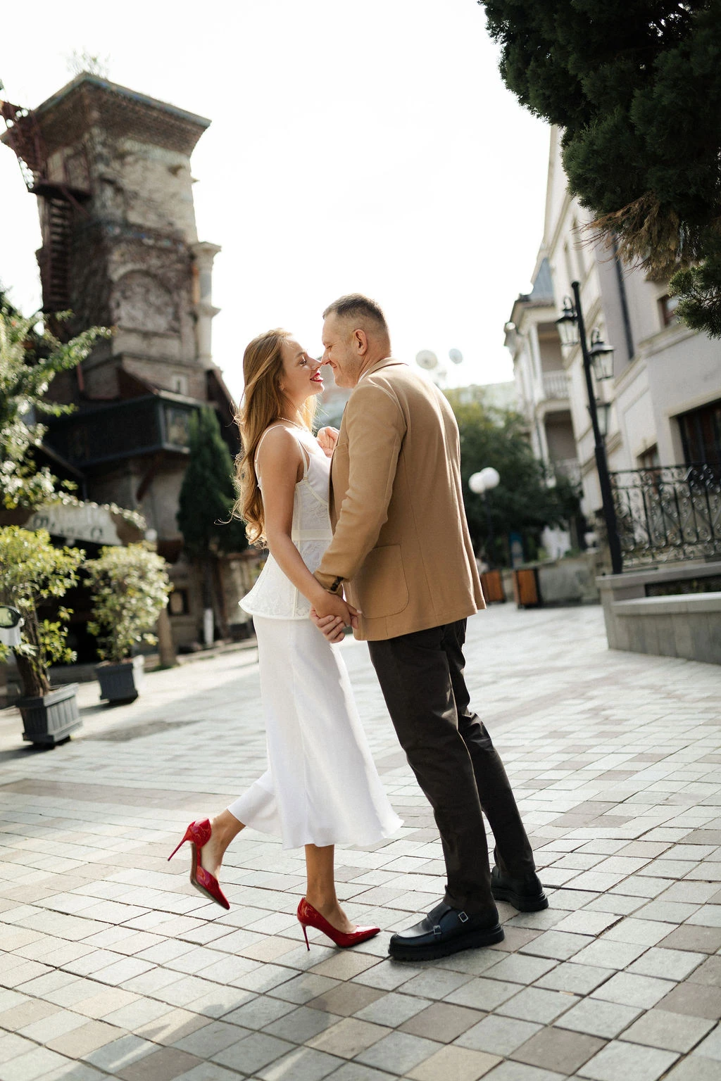 Осенняя свадьба в центре Тбилиси для иностранных граждан