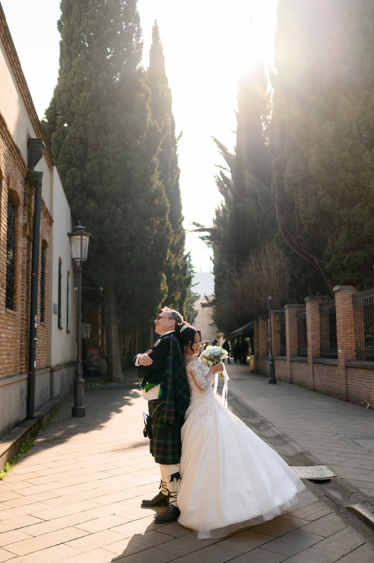 свадебная фотосессия зимой в Тбилиси для иностранцев
